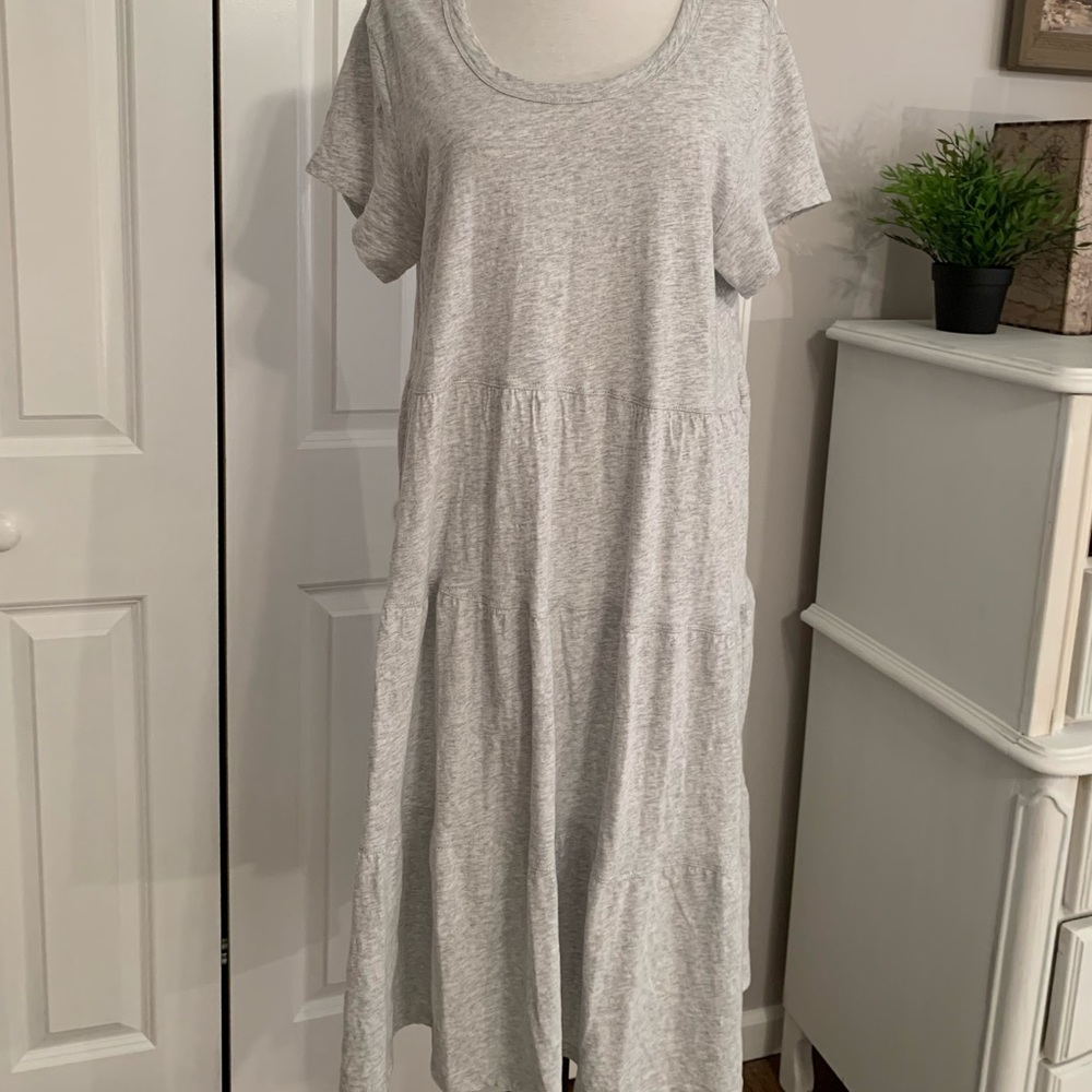 Gray tiered midi dress. Time and Tru. Size L.